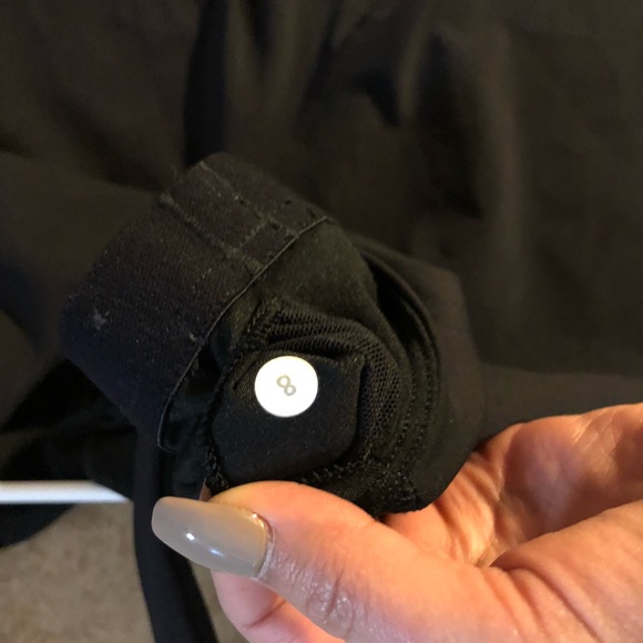 Black lululemon tank with bra - Picture 4 of 4